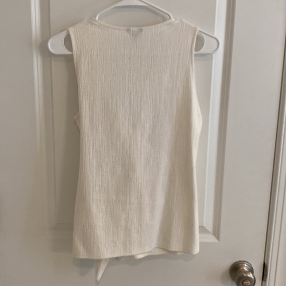 Ann Taylor Knot front top - Picture 2 of 5